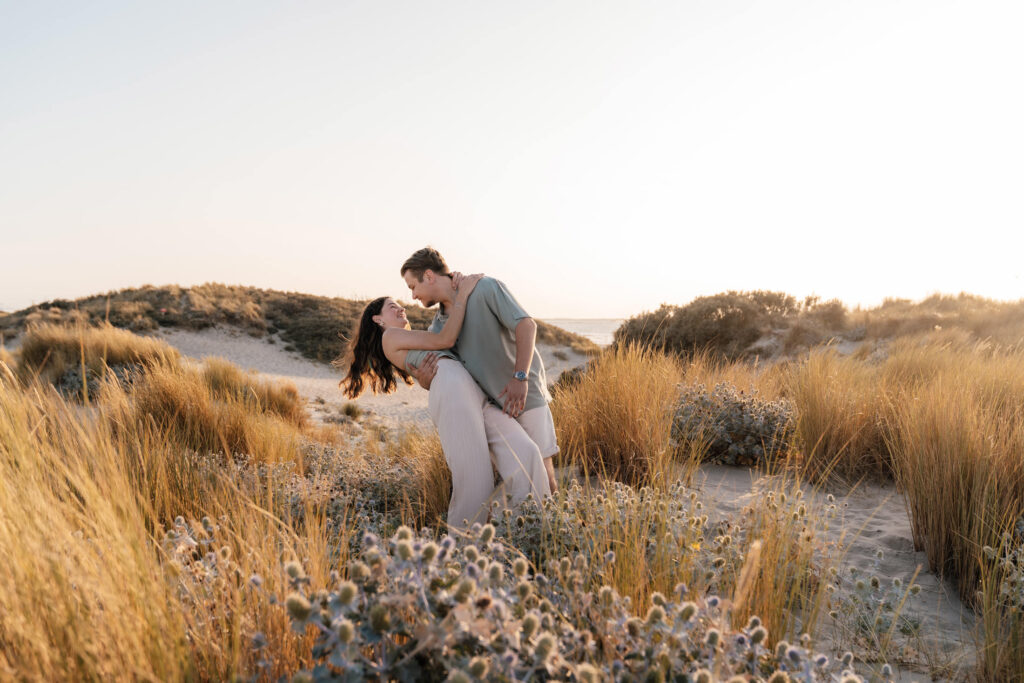 Fotoshoot Verliefd stel in de duinen Rotterdam