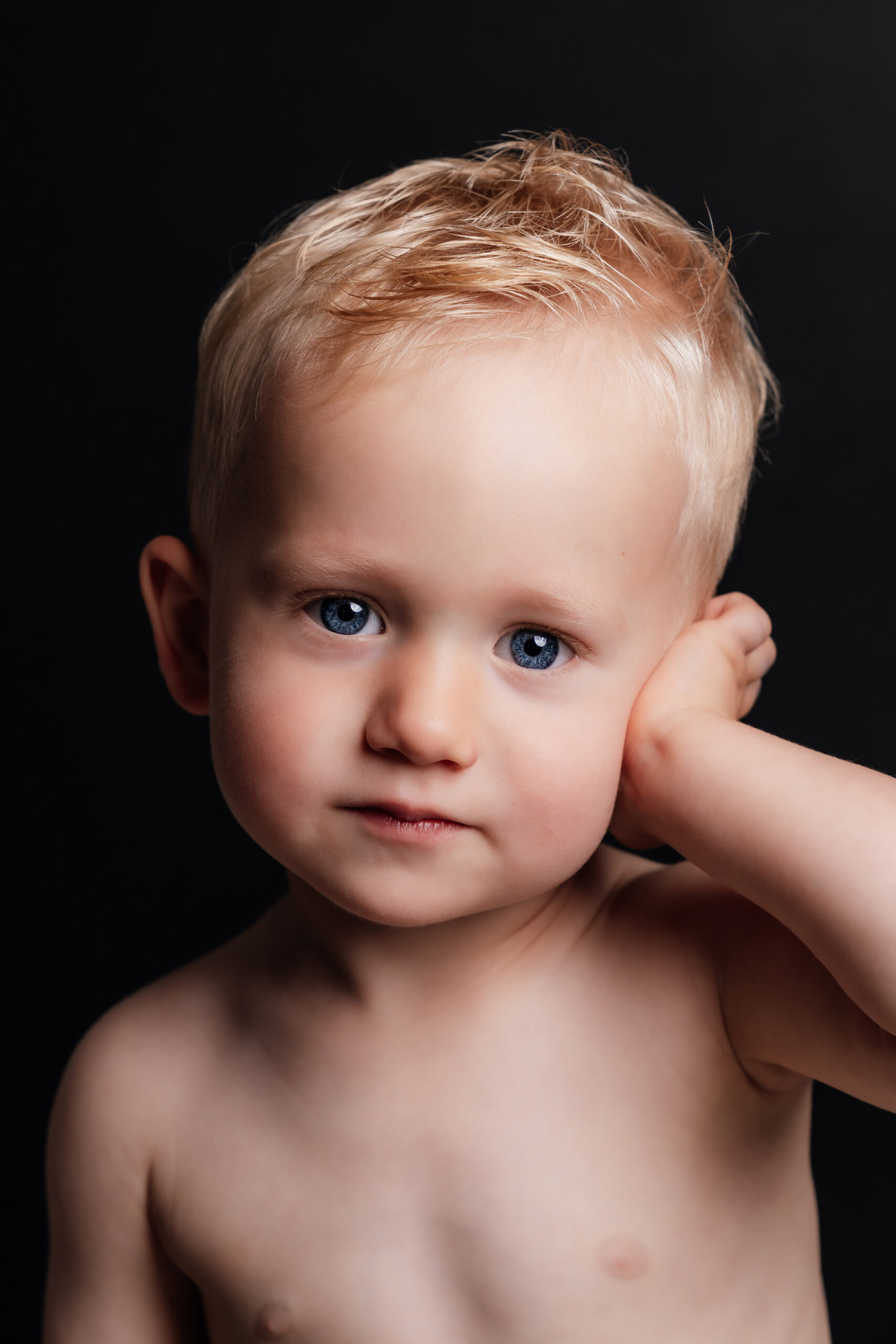 Portretshoot jongen rustige achtergrond Schiedam